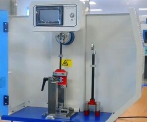 kopen Zeer nauwkeurige Charpy & Izod slagvastheidstester met koolstofvezel slingerstang en geïmporteerde digitale encoder online vervaardiging