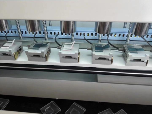 Digitale kreukhersteltestmachine voor textiel/stof volgens AATCC66 / ISO2313/ M&S
