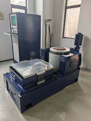 Goede prijs. ISTA ASTM D4169 Willekeurige Vibratietester met 2200 kgf Piek Kracht 1-2600 Hz Frequentie en 800 kg Payload online